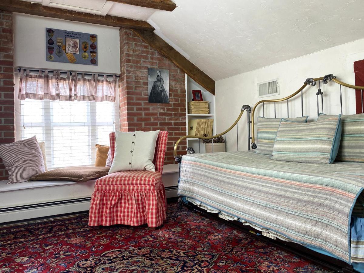 Lightner Farmhouse B&B Геттисберг Экстерьер фото