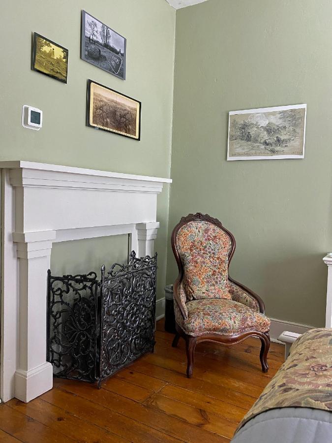 Lightner Farmhouse B&B Геттисберг Экстерьер фото